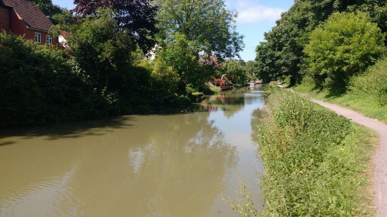 Eastfield Cottages Devizes Bagian luar foto